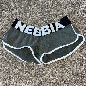 Nebbia Shorts Small
